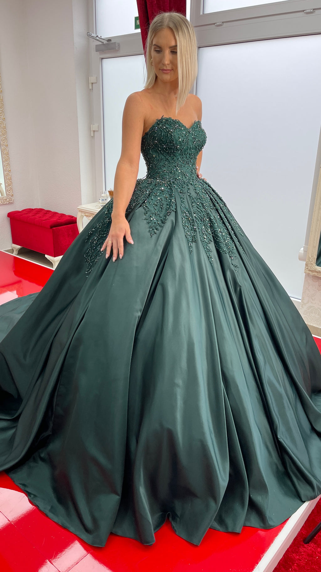 Ballkleid Seba – Satin und Spitze – Ansicht 1 | Lamia Mode