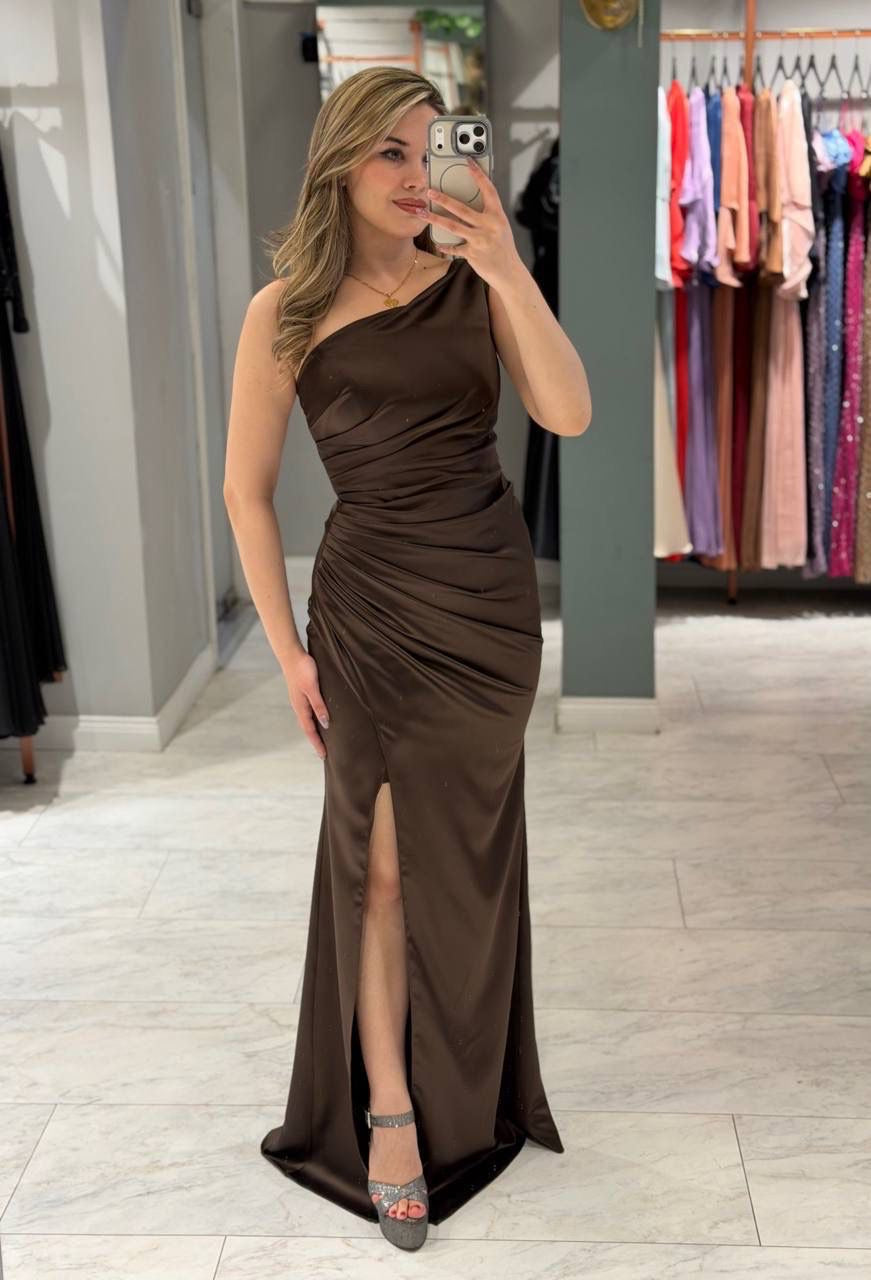 Abendkleid LD2004 – Satin und figurbetonte Passform in Braun – Ansicht 5 | Lamia Mode