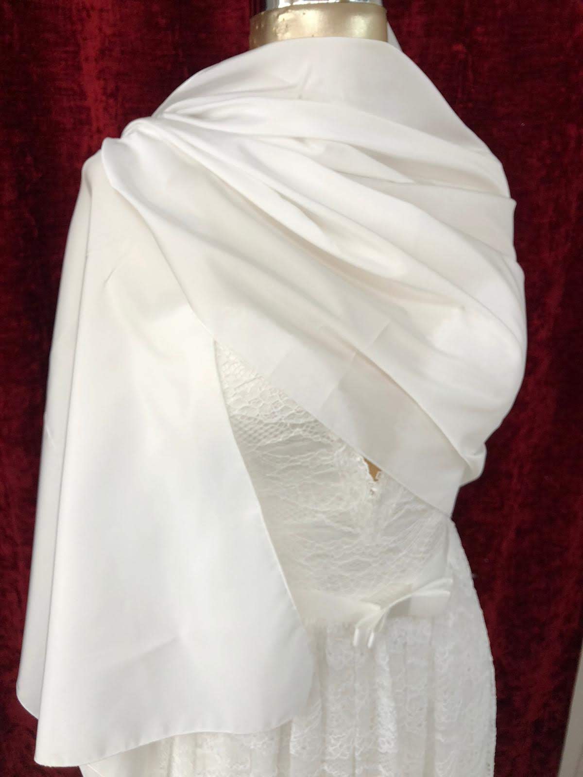 Satin Stola – 180 × 44 cm – Ansicht 1 | Lamia Mode