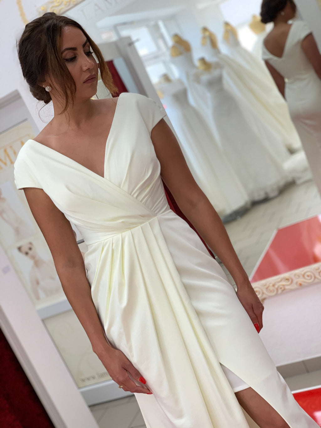 Standesamtkleid FK3326 – Satin und Beinschlitz in Creme – Ansicht 3 | Lamia Mode