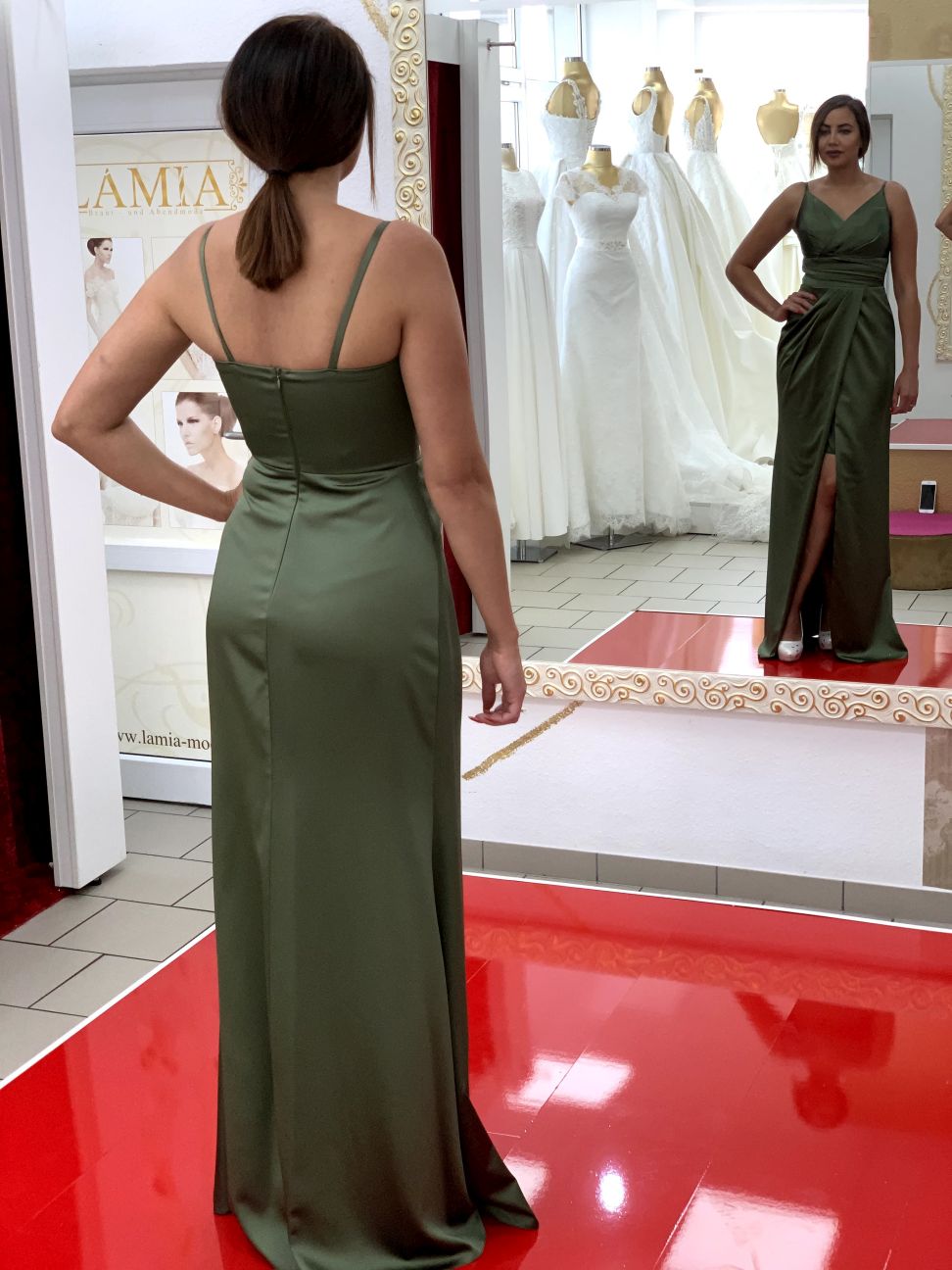 Abendkleid Elegantes Abendkleid mit Drapierung und Beinschlitz – FK3330 in Pflaume – Ansicht 3 | Lamia Mode