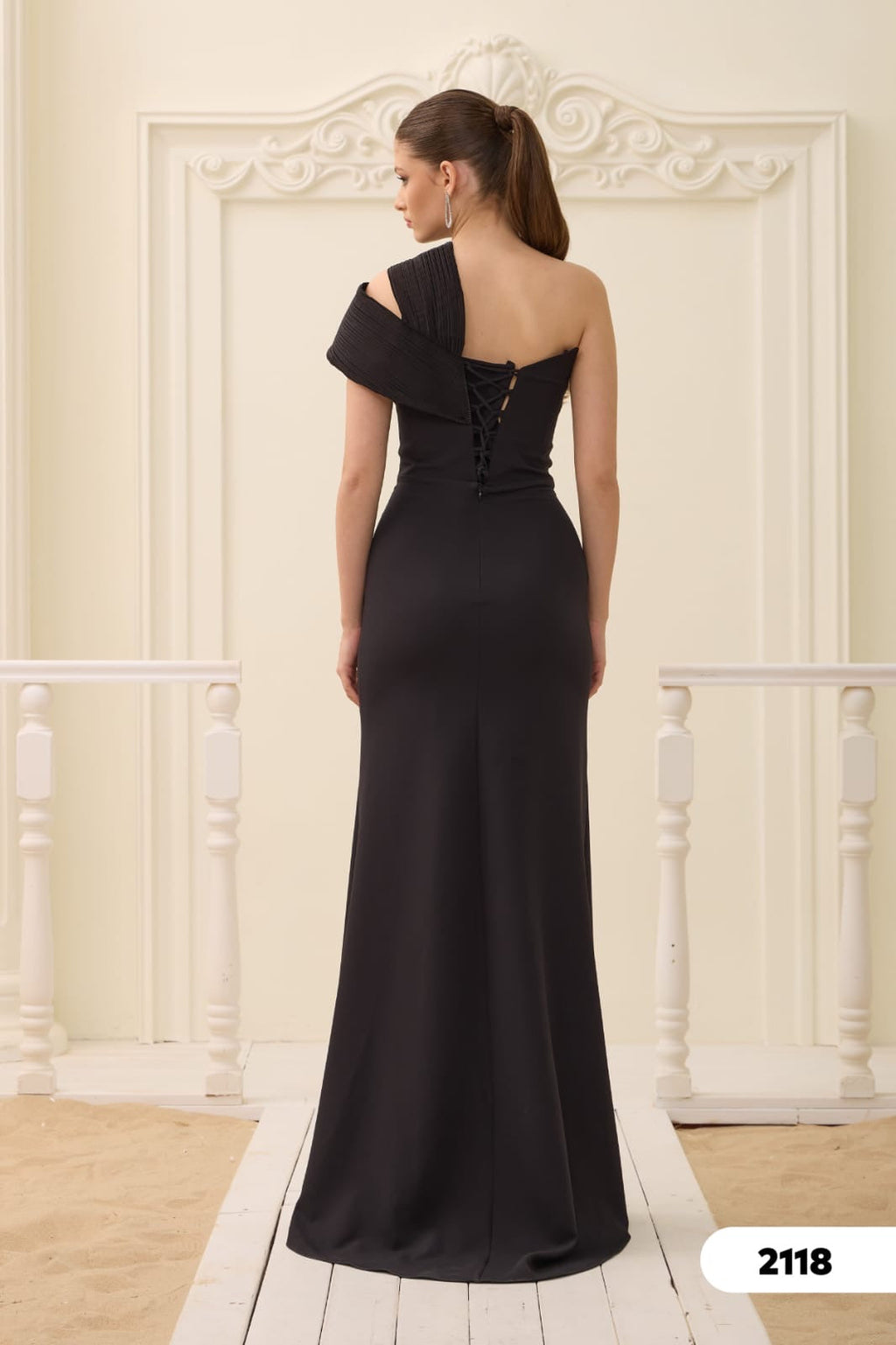 Abendkleid C2118 in Puder – Lamia Braut & Abendmode
