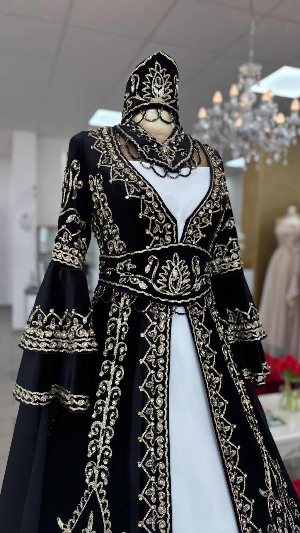 Kaftan „Mira“ – Luxus Bindallı Set in Schwarz mit Goldstickerei (4-teilig) in Blau – Ansicht 2 | Lamia Mode