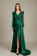 Abendkleid FM6558 – Satin und figurbetonte Passform in Grün – Ansicht 1 | Lamia Mode