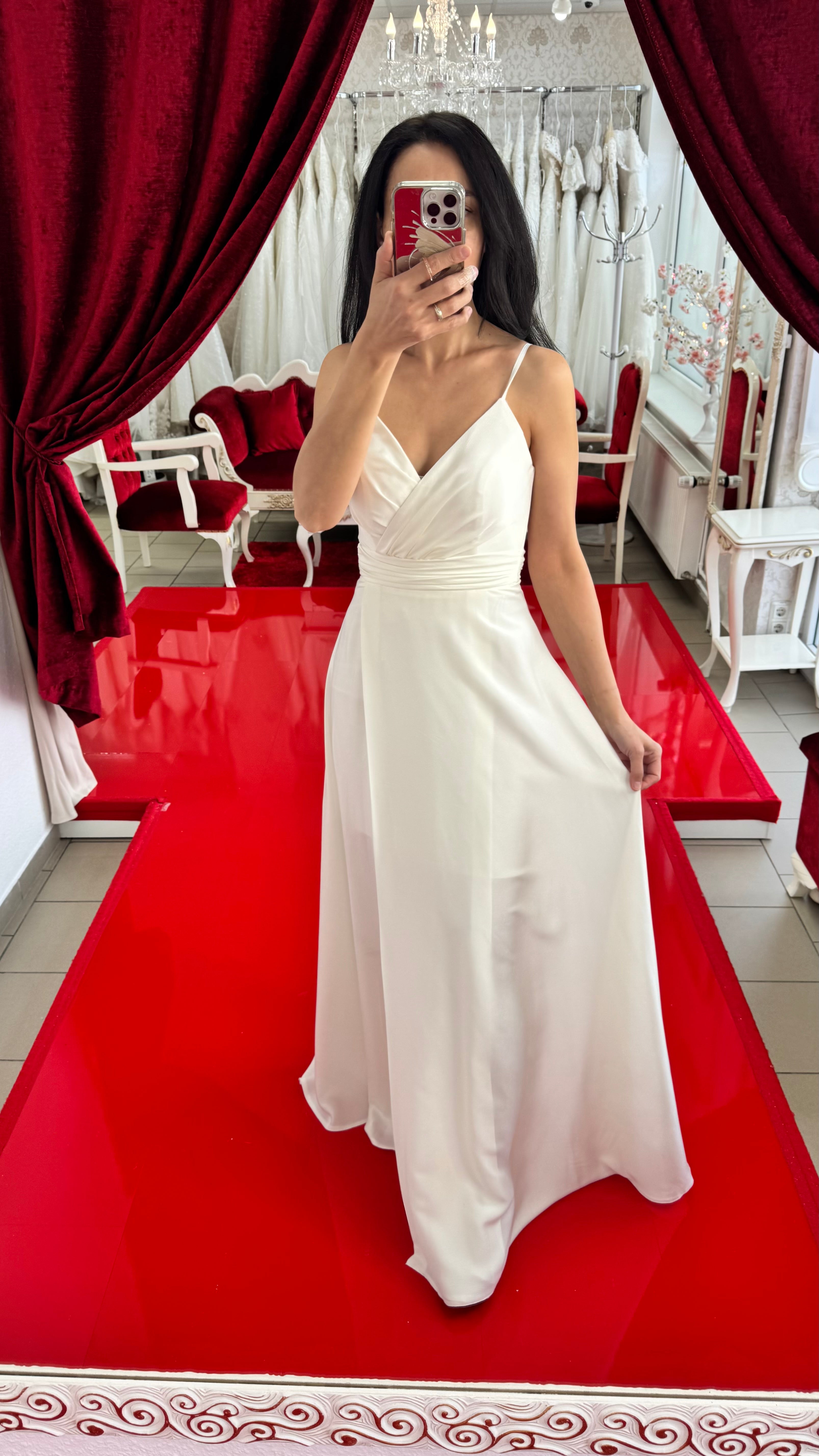 Standesamtkleid M338 – figurbetonte Passform und fließende Silhouette in Creme – Ansicht 3 | Lamia Mode