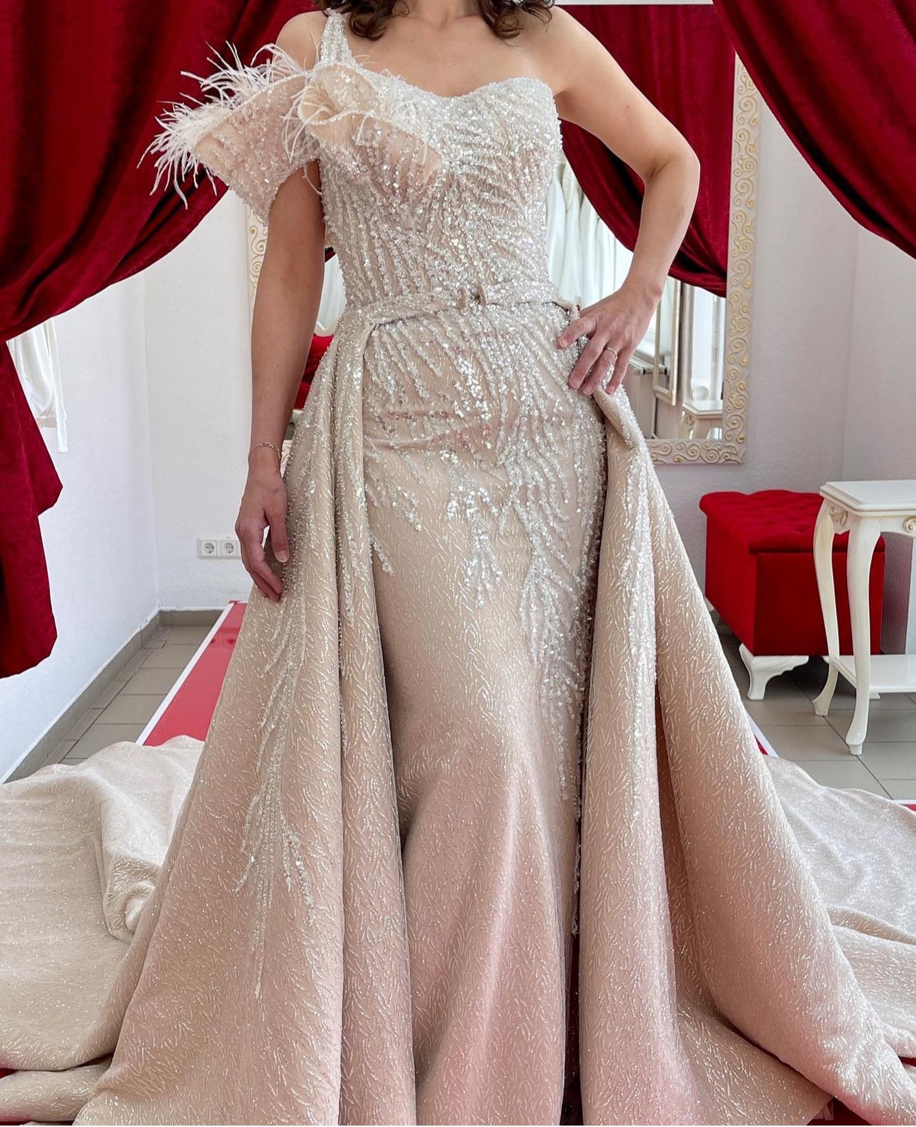 Brautkleid Seba – Musterkleid in Beige in Beige – Ansicht 1 | Lamia Mode