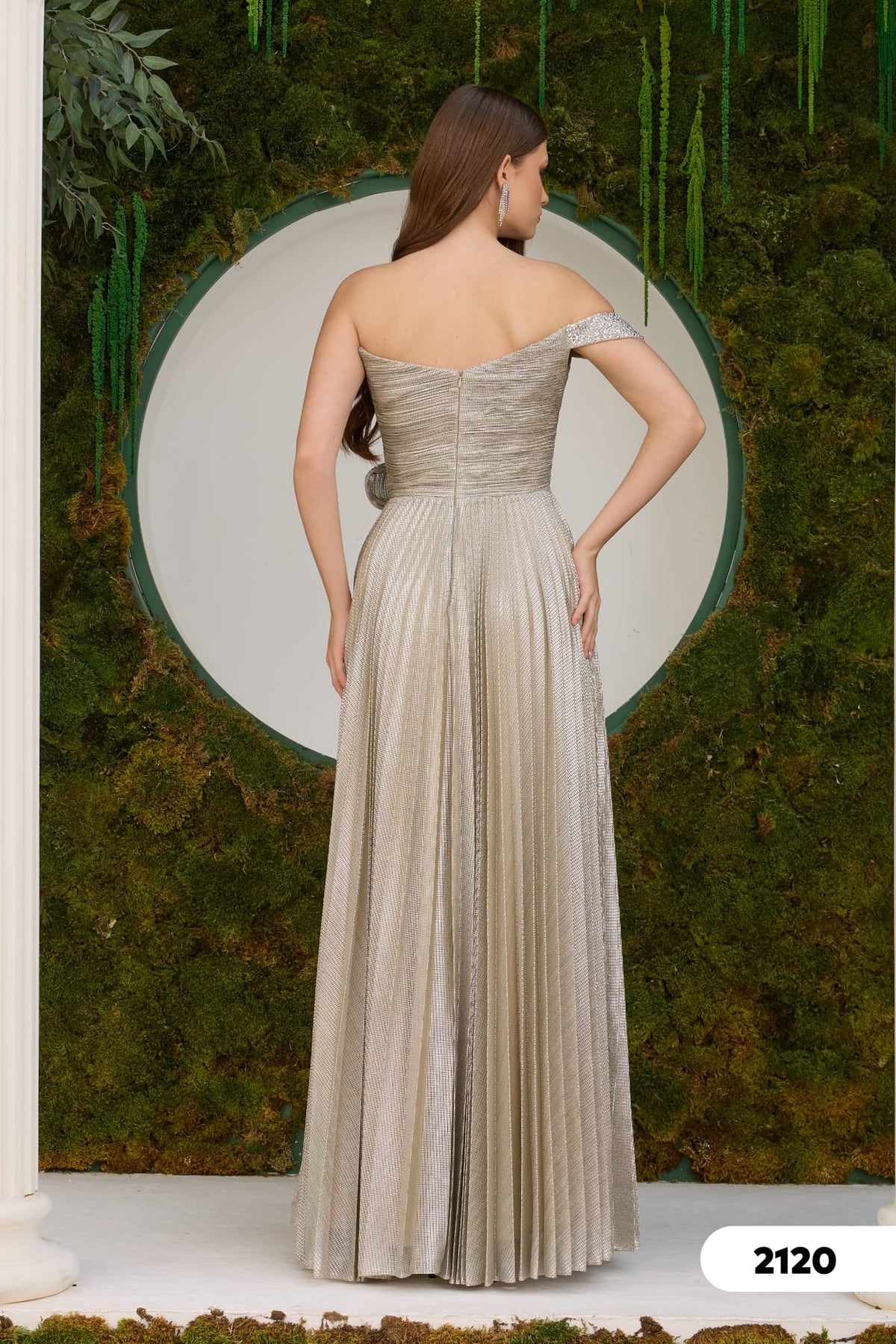 Abendkleid C2120 in Gold – Lamia Braut & Abendmode