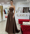 Ballkleid mit Satin-Schlepp – Samt in Braun – Ansicht 1 | Lamia Mode