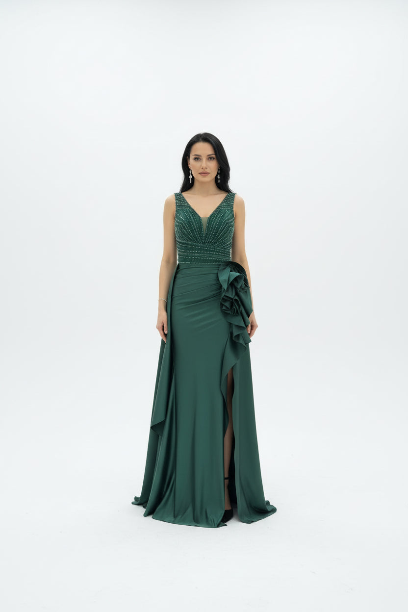 Elegantes Abendkleid mit Drapierung & Volantdetails / C4995 in gruen – Ansicht 3 | Lamia Mode