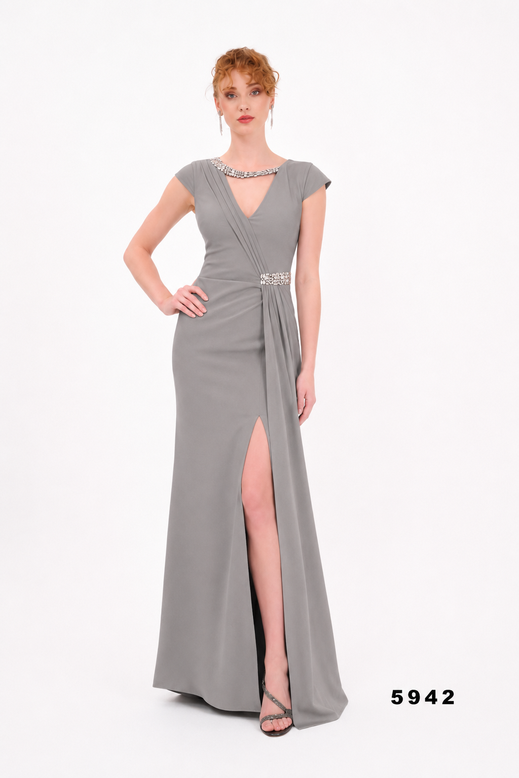 Abendkleid C5942 in Royalblau – Lamia Braut & Abendmode