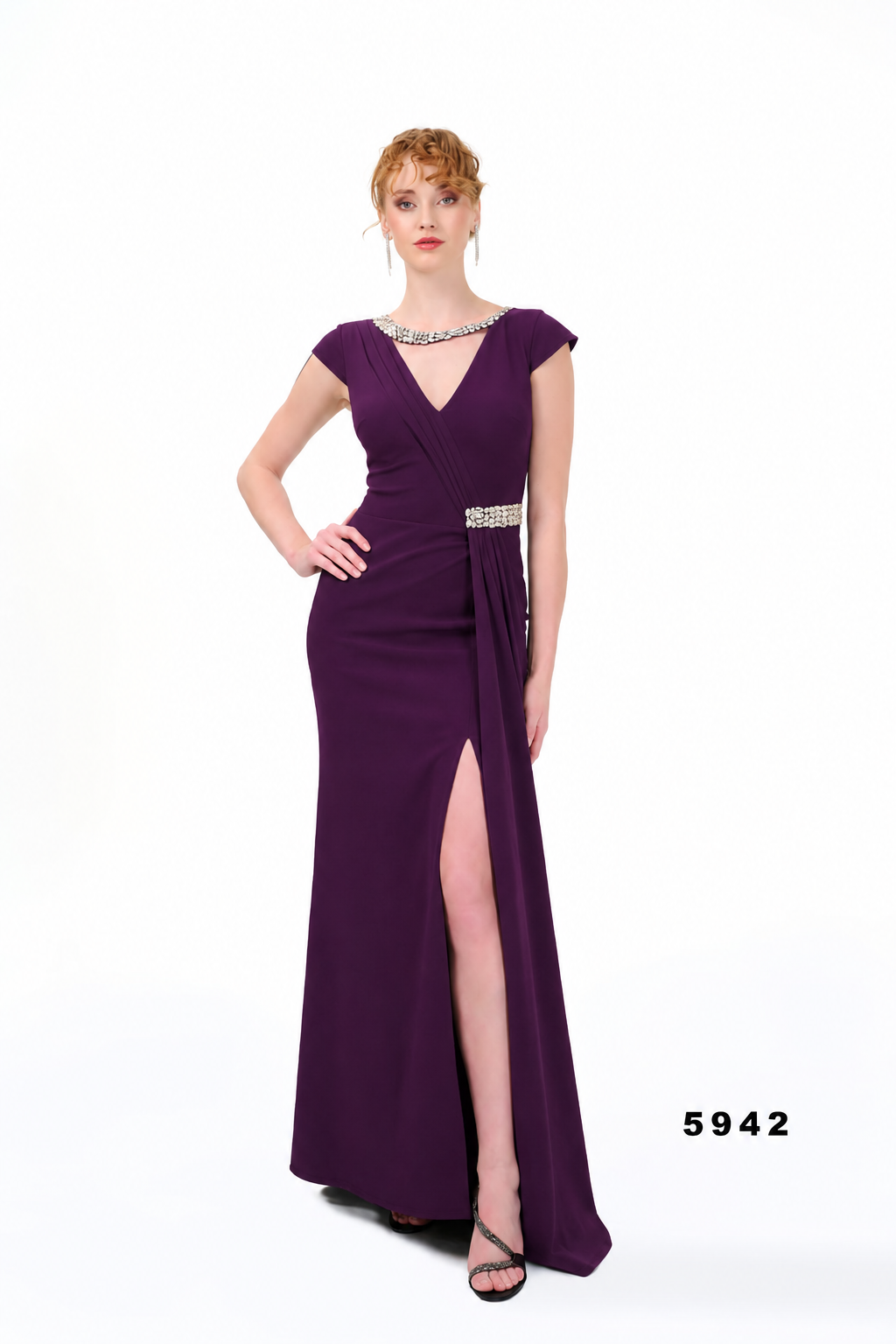 Abendkleid C5942 in Grau – Lamia Braut & Abendmode