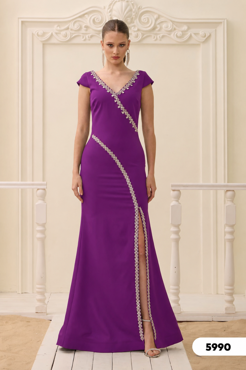 Abendkleid C5990 in Pflaume – Lamia Braut & Abendmode