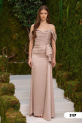 Elegantes Abendkleid mit Off-Shoulder-Design & Drapierung C2117 in gold-1 – Ansicht 2 | Lamia Mode