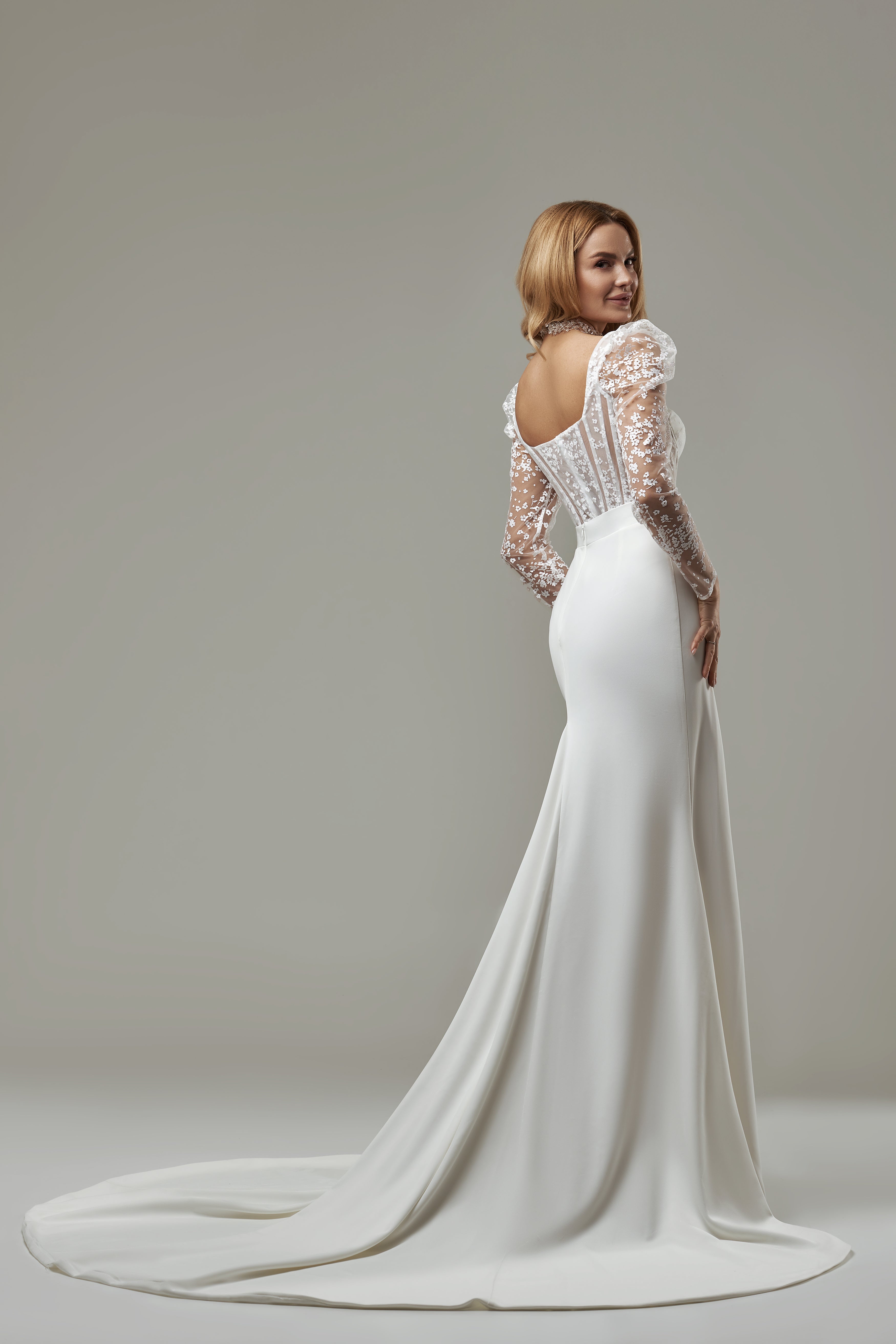 Zweiteiliges Brautkleid Cart – Spitze und figurbetonte Passform – Ansicht 2 | Lamia Mode
