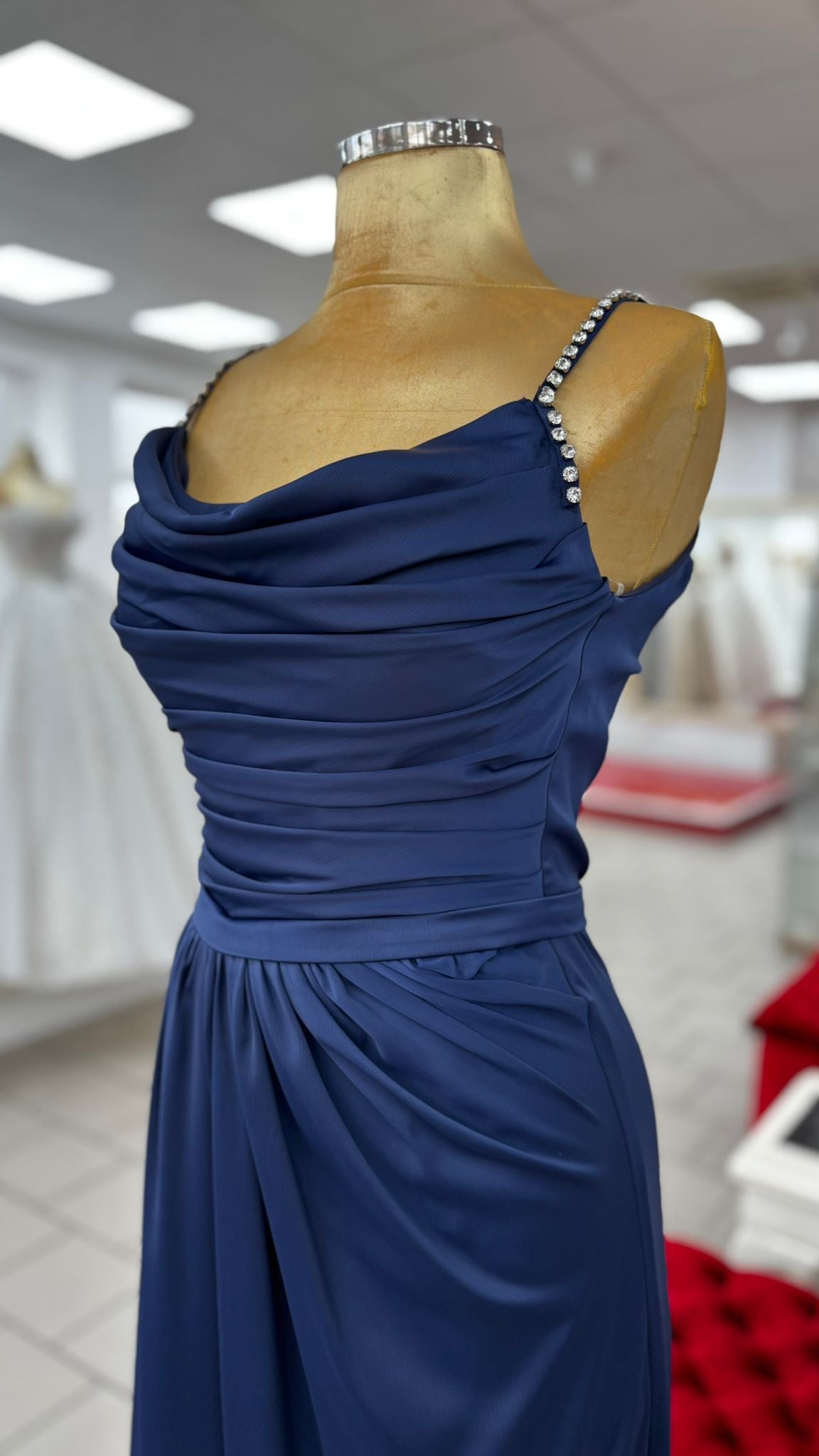 Abendkleid C4876 – Satin in Puder – Ansicht 4 | Lamia Mode