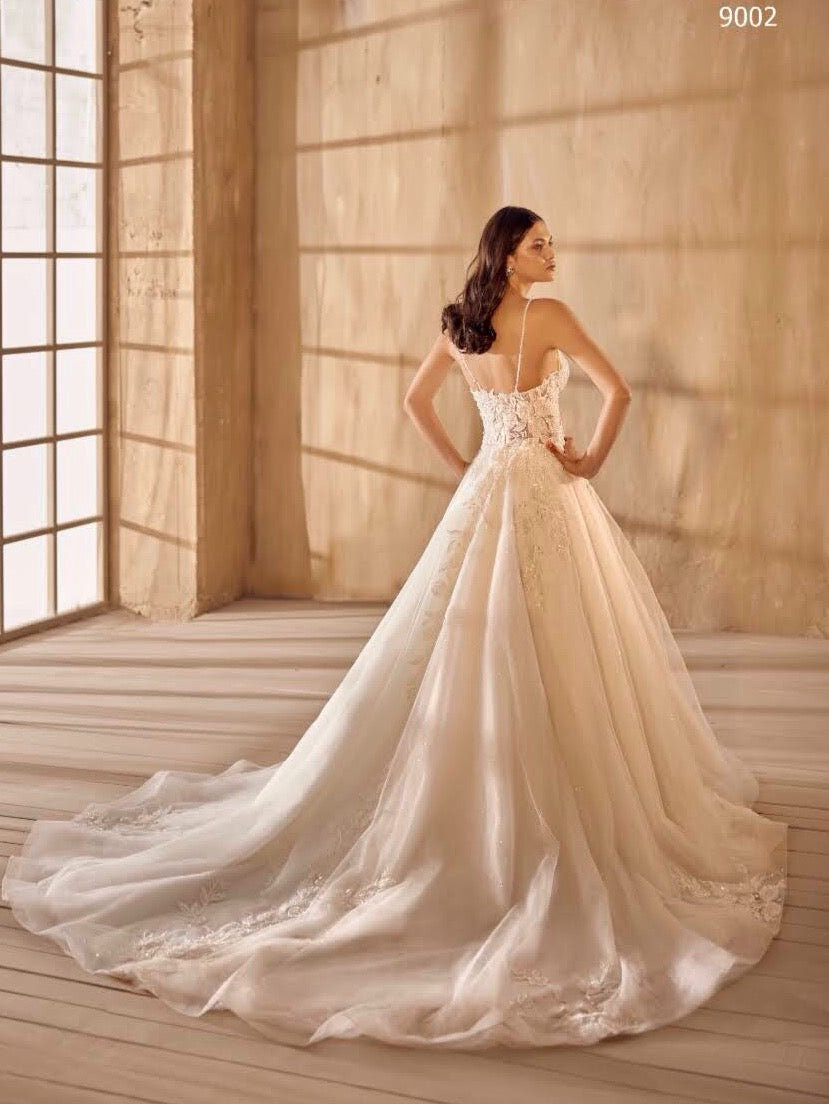 Brautkleid 2058 – Ansicht 2 | Lamia Mode