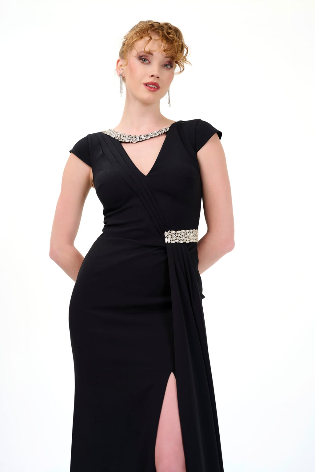Abendkleid C5942 in Grau – Lamia Braut & Abendmode