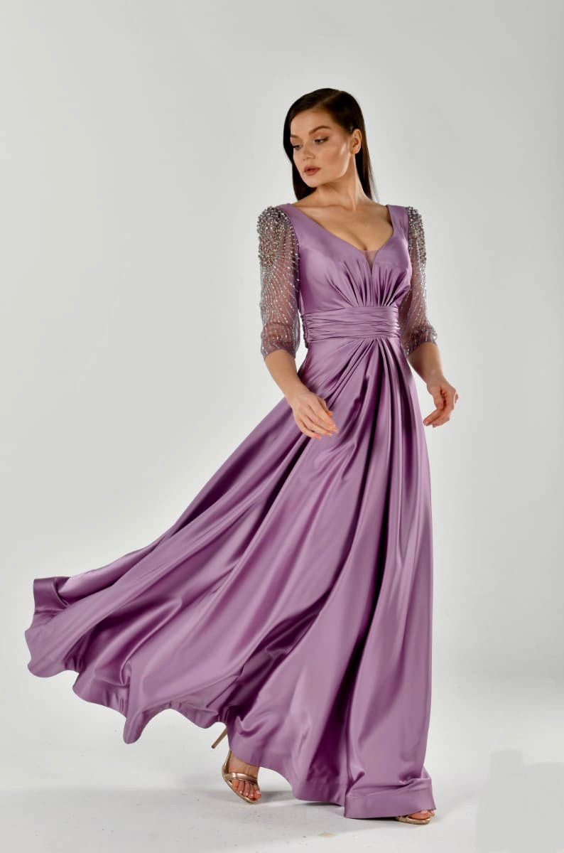 Abendkleid Elegantes Abendkleid mit Drapierung & Perlenärmeln – C5833 in Schwarz – Ansicht 1 | Lamia Mode