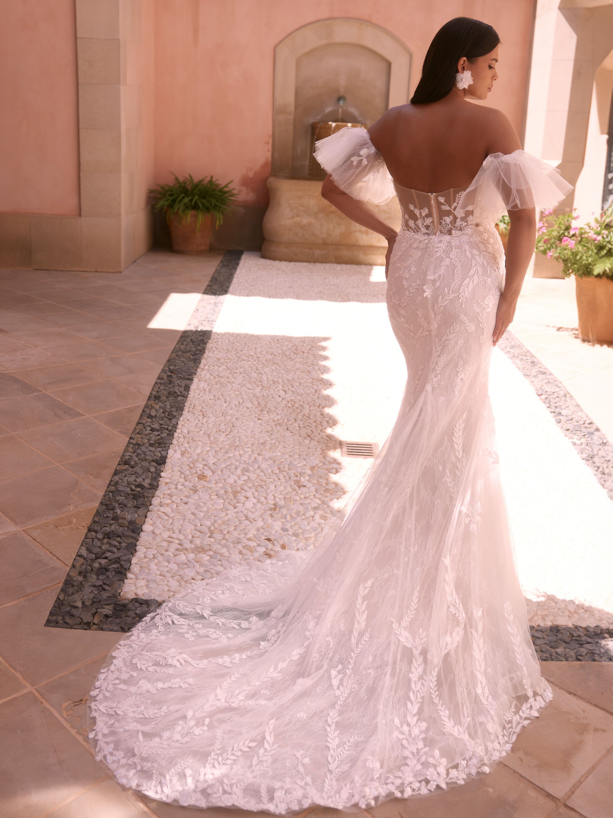 Meerjungfrau-Brautkleid Zerene – Spitze und Organza in Creme – Ansicht 3 | Lamia Mode