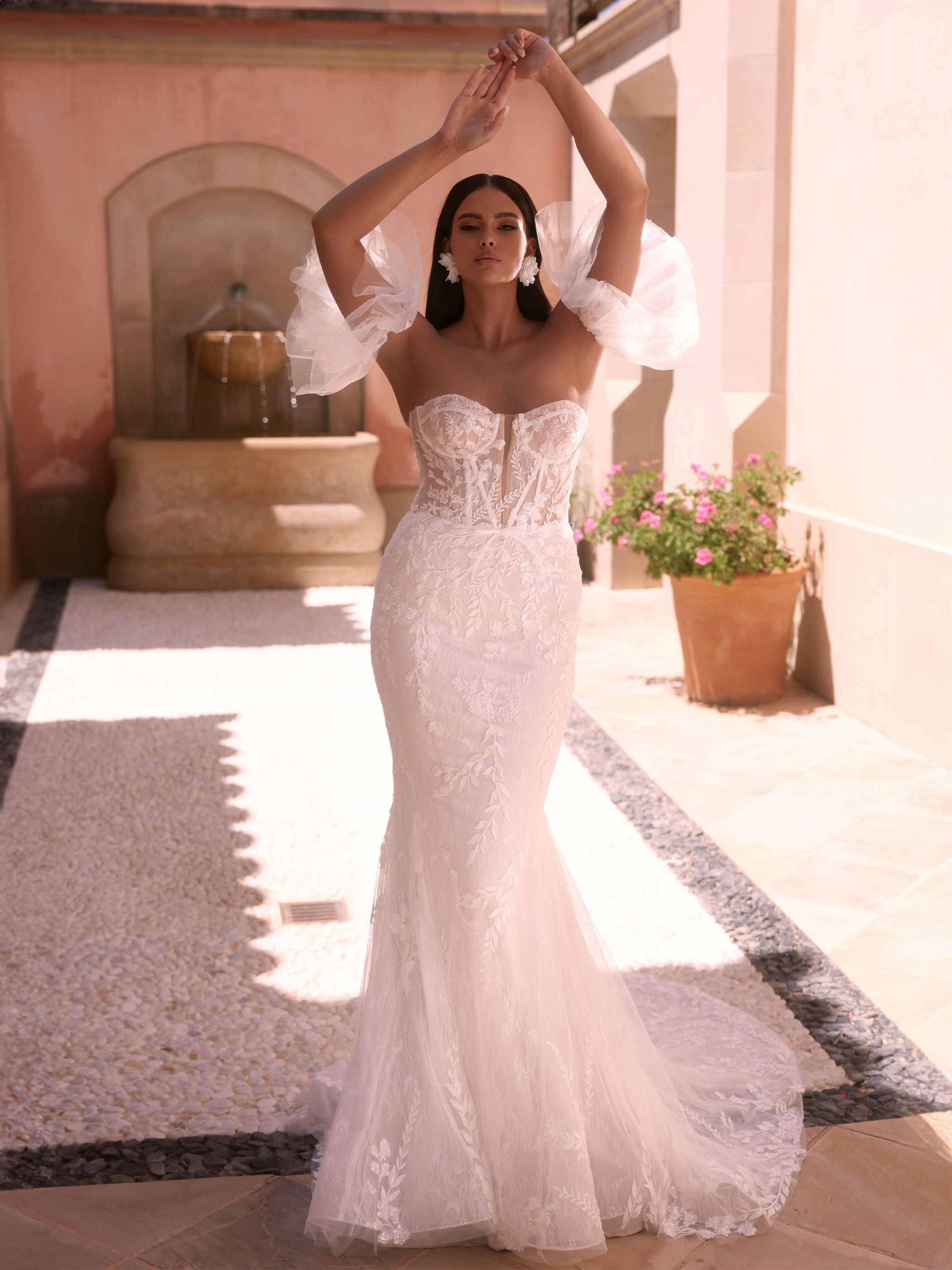 Meerjungfrau-Brautkleid Zerene – Spitze und Organza in Creme – Ansicht 5 | Lamia Mode