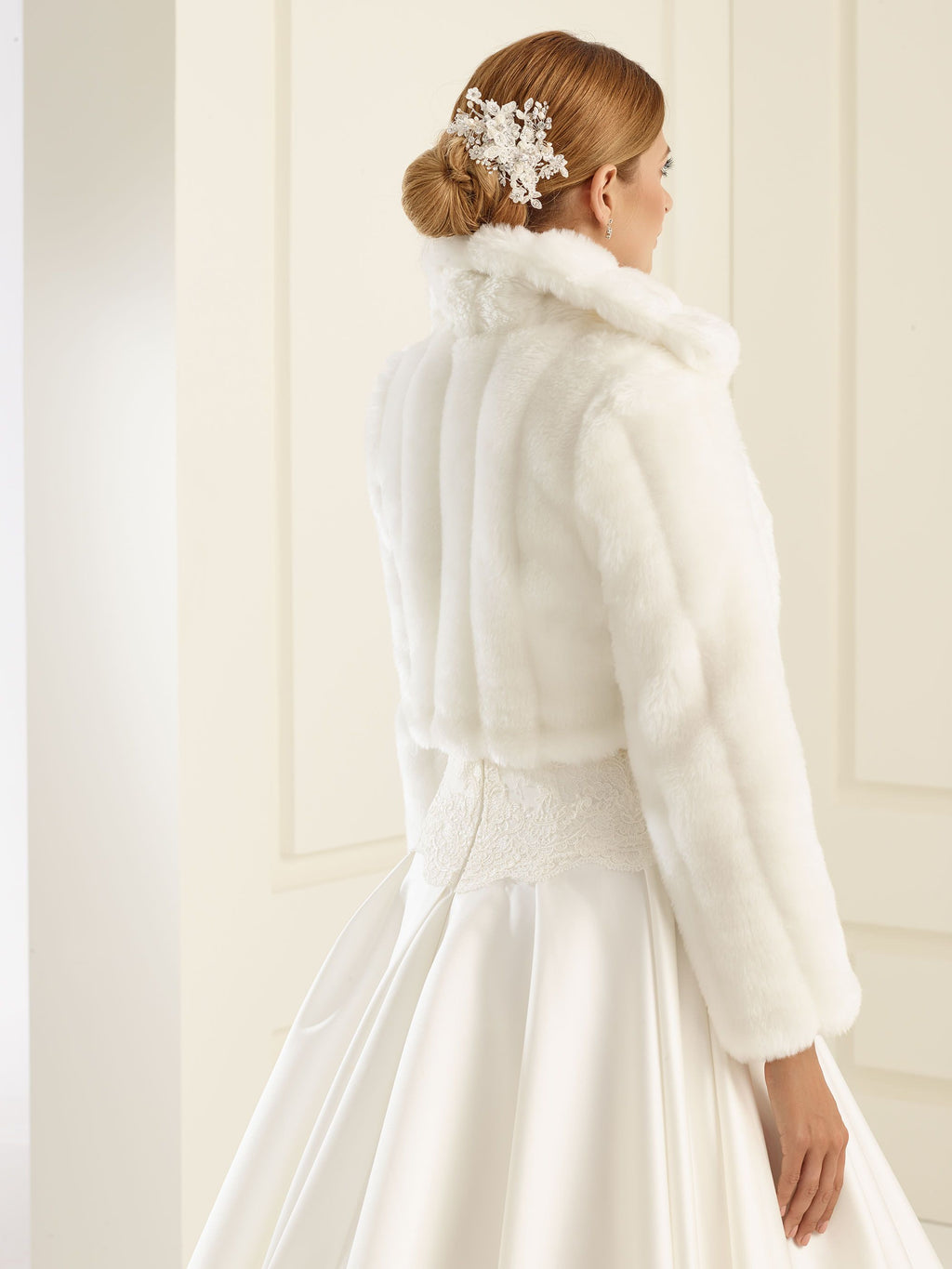 Braut Jacke E20 – Ansicht 2 | Lamia Mode