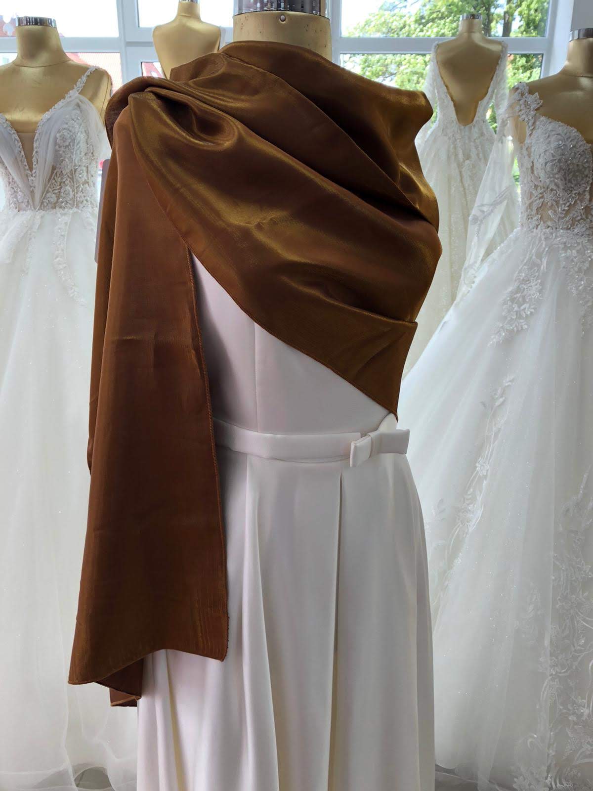 Stola Kaki Satin – Ansicht 1 | Lamia Mode