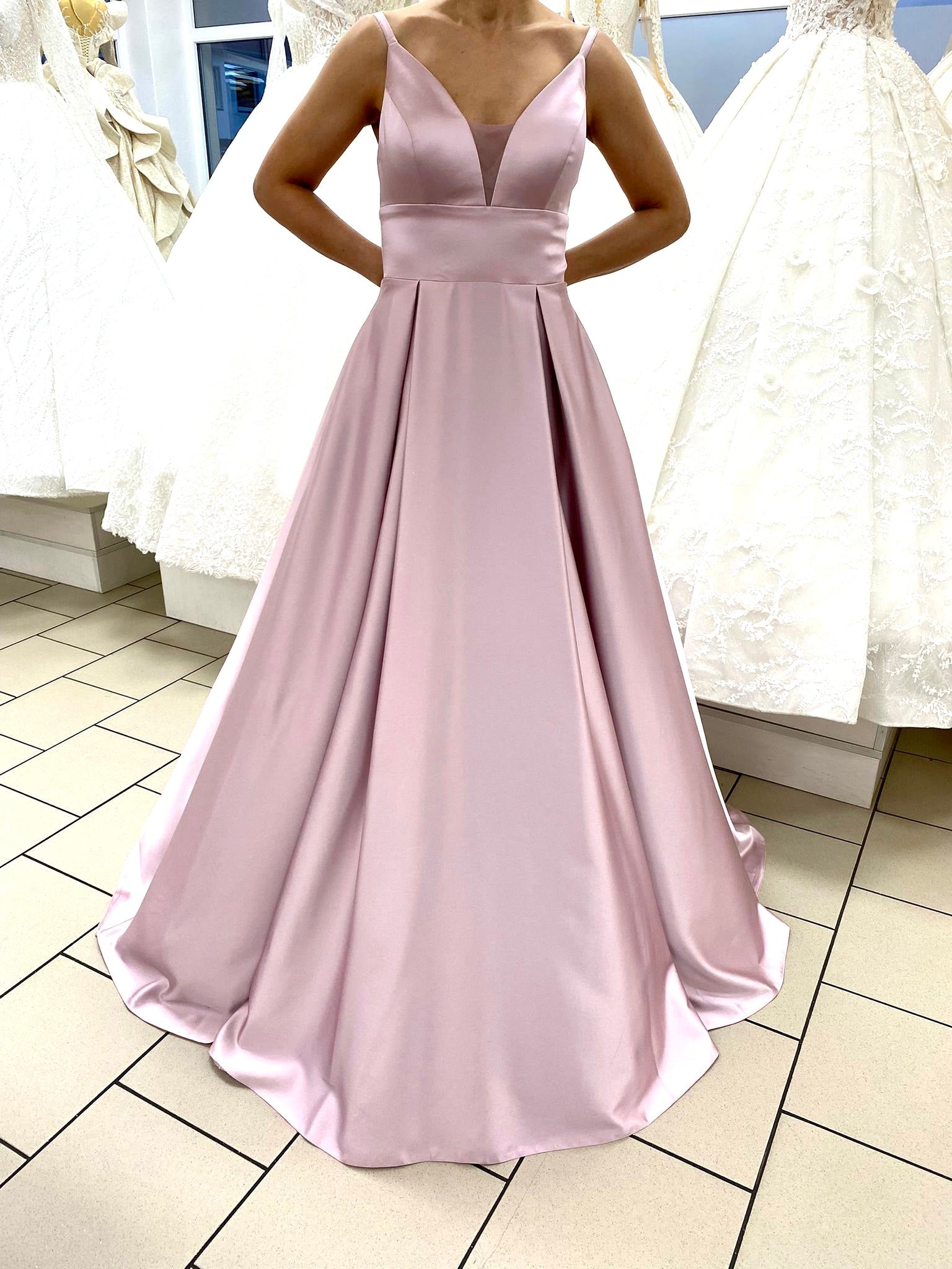 Abendkleid FK4109 – Satin und A-Linie in Puder – Ansicht 3 | Lamia Mode
