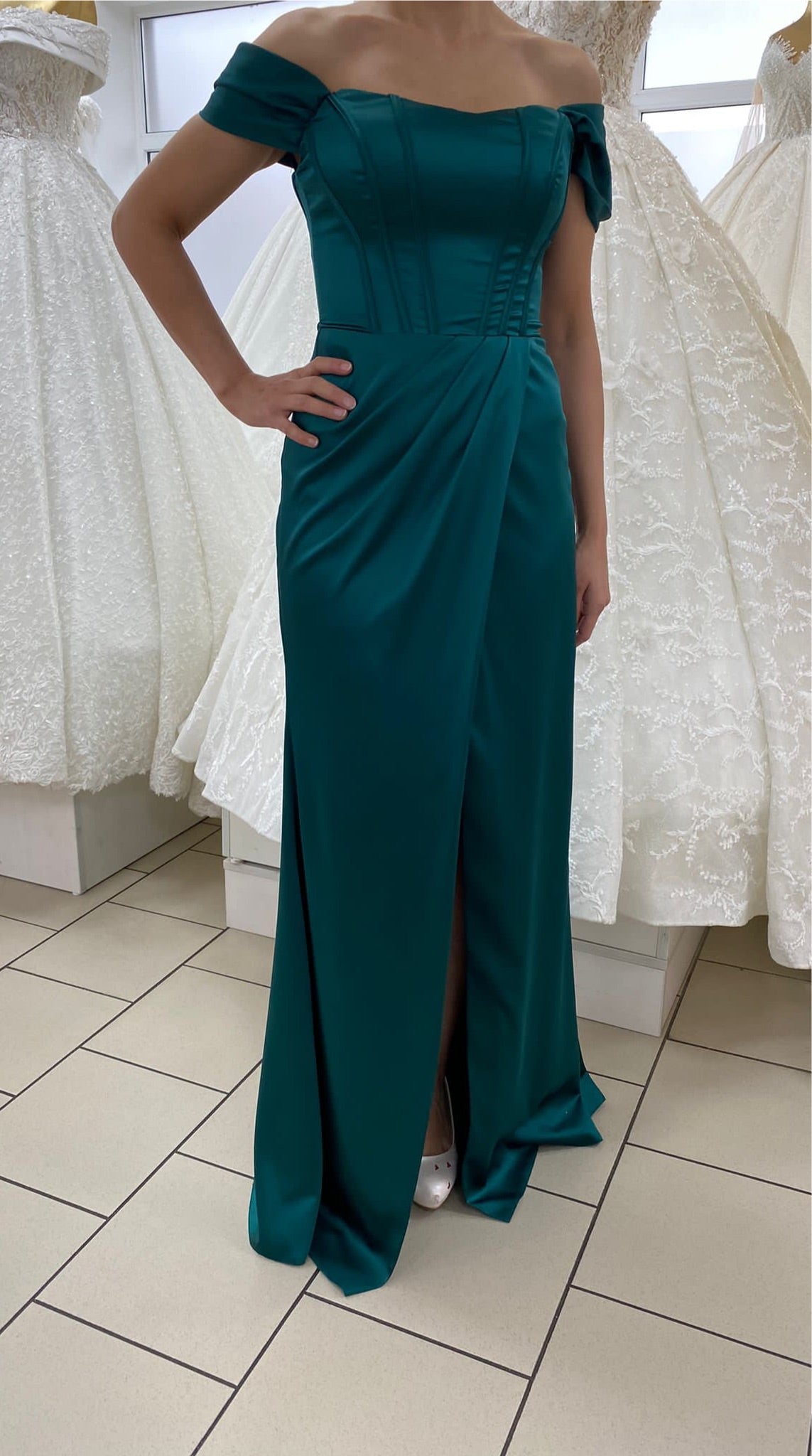 Abendkleid FK4148 – Satin und Beinschlitz in Indigo – Ansicht 7 | Lamia Mode