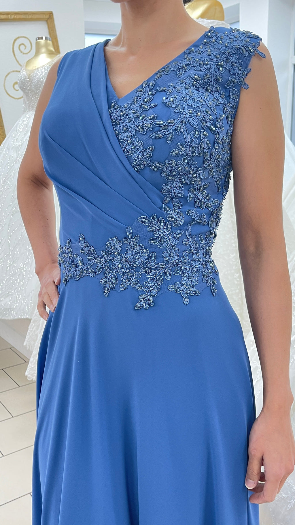 Abendkleid Elegantes Kleid mit Drapierung & fließender A-Linie – FK3245 in Schwarz – Ansicht 2 | Lamia Mode