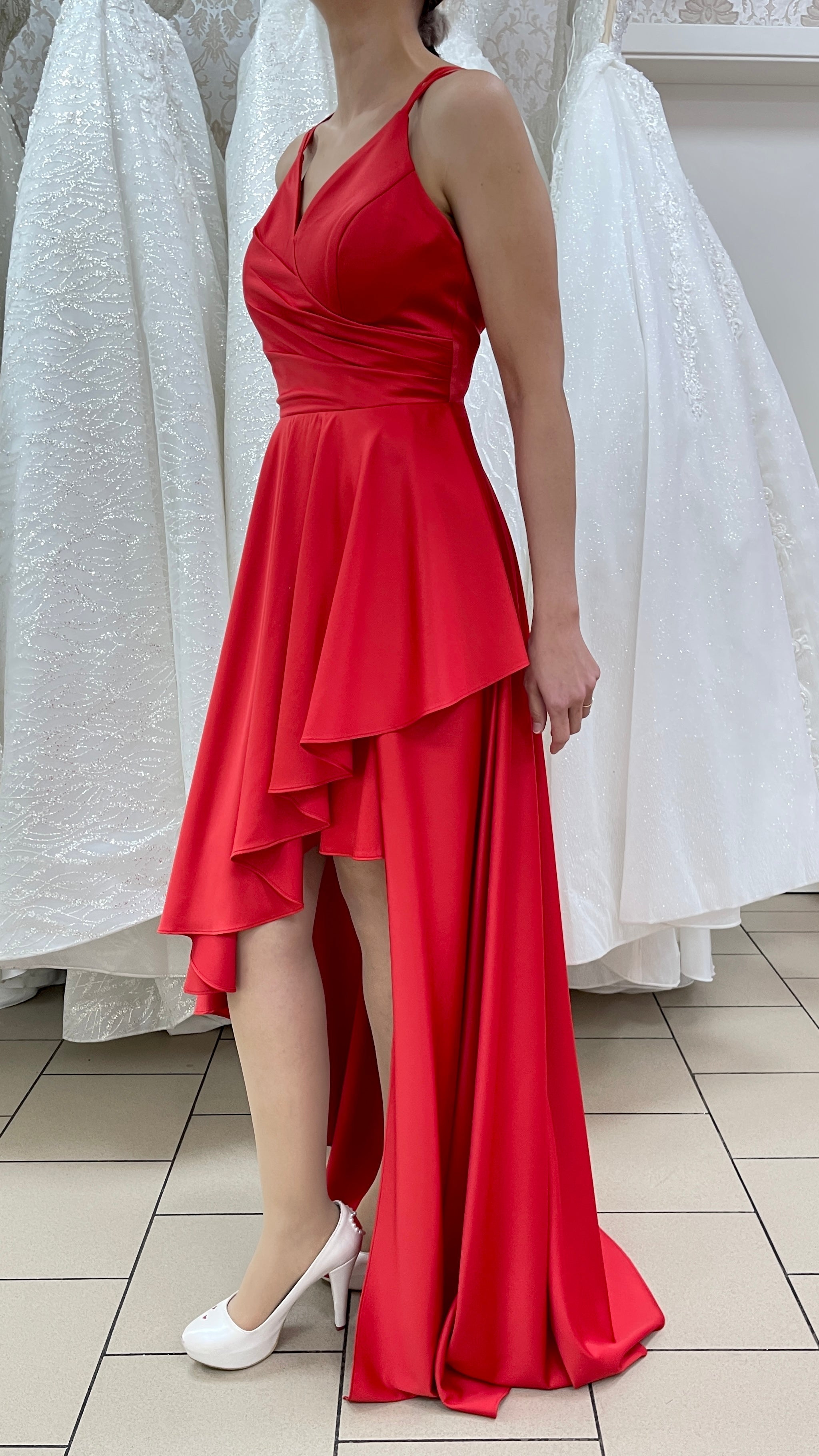 Abendkleid FK3331 – Satin und Spitze in Rot – Ansicht 1 | Lamia Mode