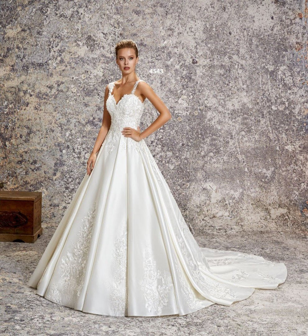 Brautkleid BV4543 – Ansicht 1 | Lamia Mode