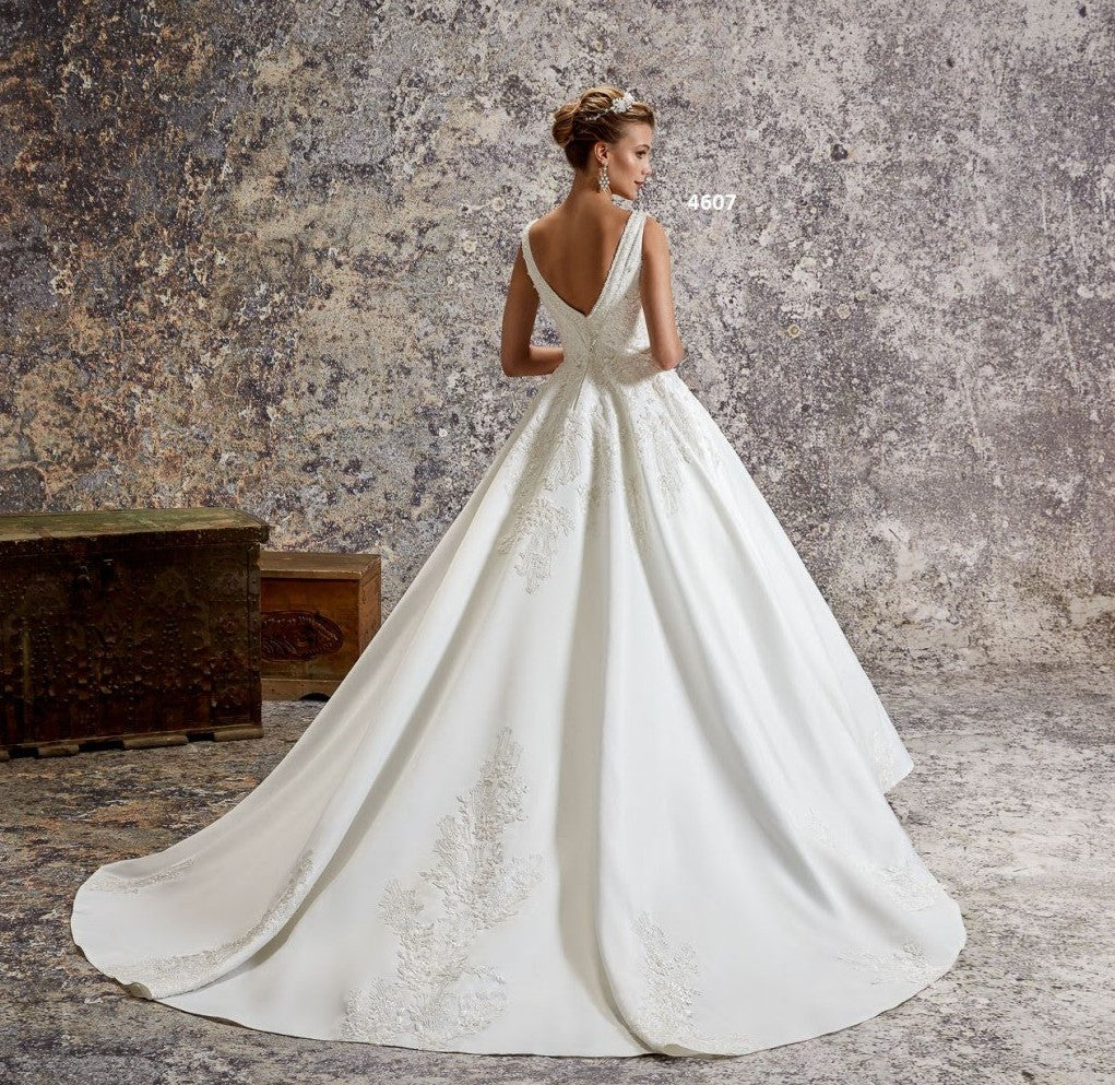 Brautkleid BV4607 – Ansicht 2 | Lamia Mode