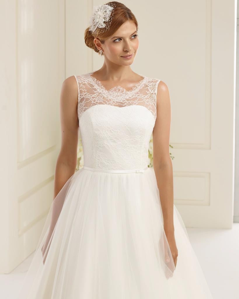 Brautkleid Tulip – Tüll und Spitze in Weiß – Ansicht 1 | Lamia Mode