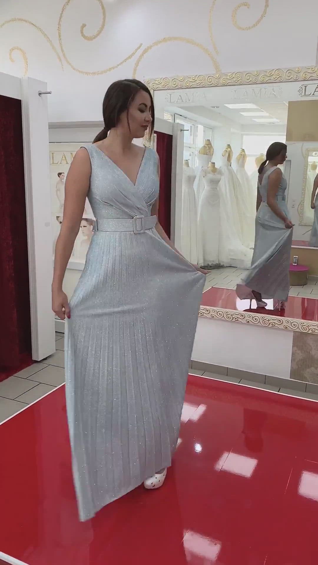Abendkleid Plissiertes Abendkleid mit V-Ausschnitt und Gürtel FK3501