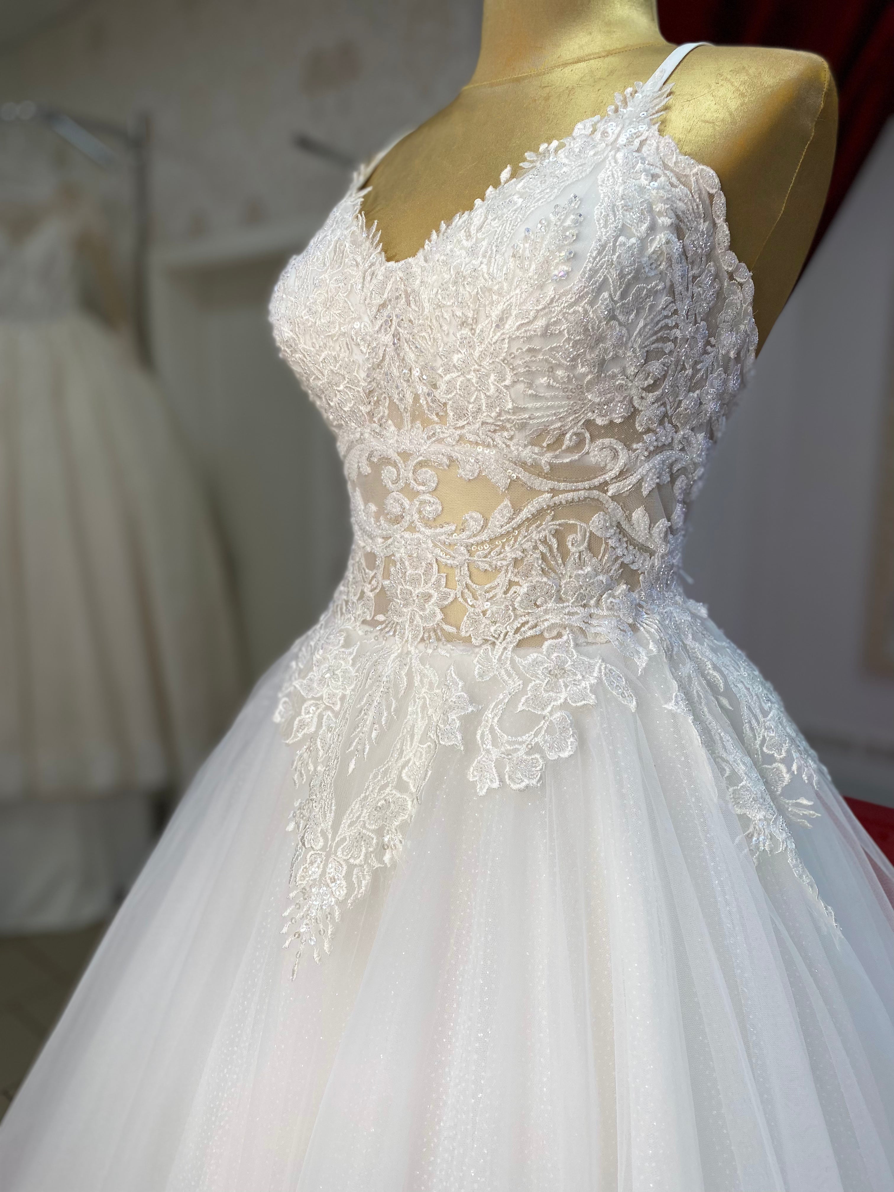 Brautkleid Betüs – Ansicht 2 | Lamia Mode