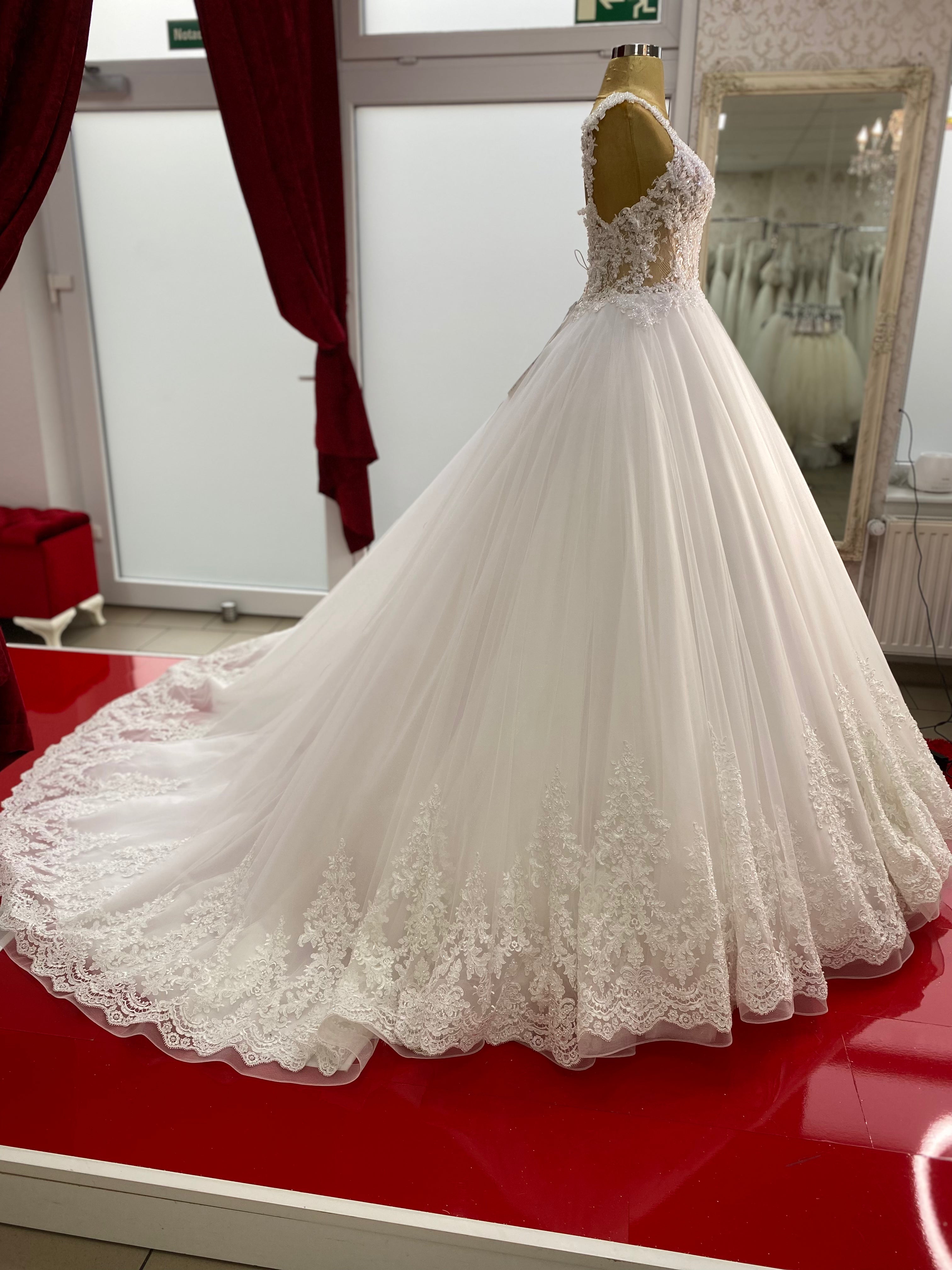 Brautkleid April – Ansicht 2 | Lamia Mode