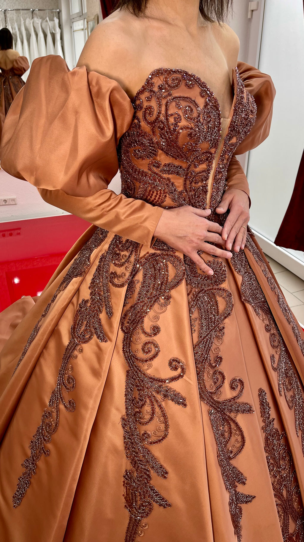 Ballkleid Müge – Corsagen-Oberteil und Schleppe – Ansicht 5 | Lamia Mode