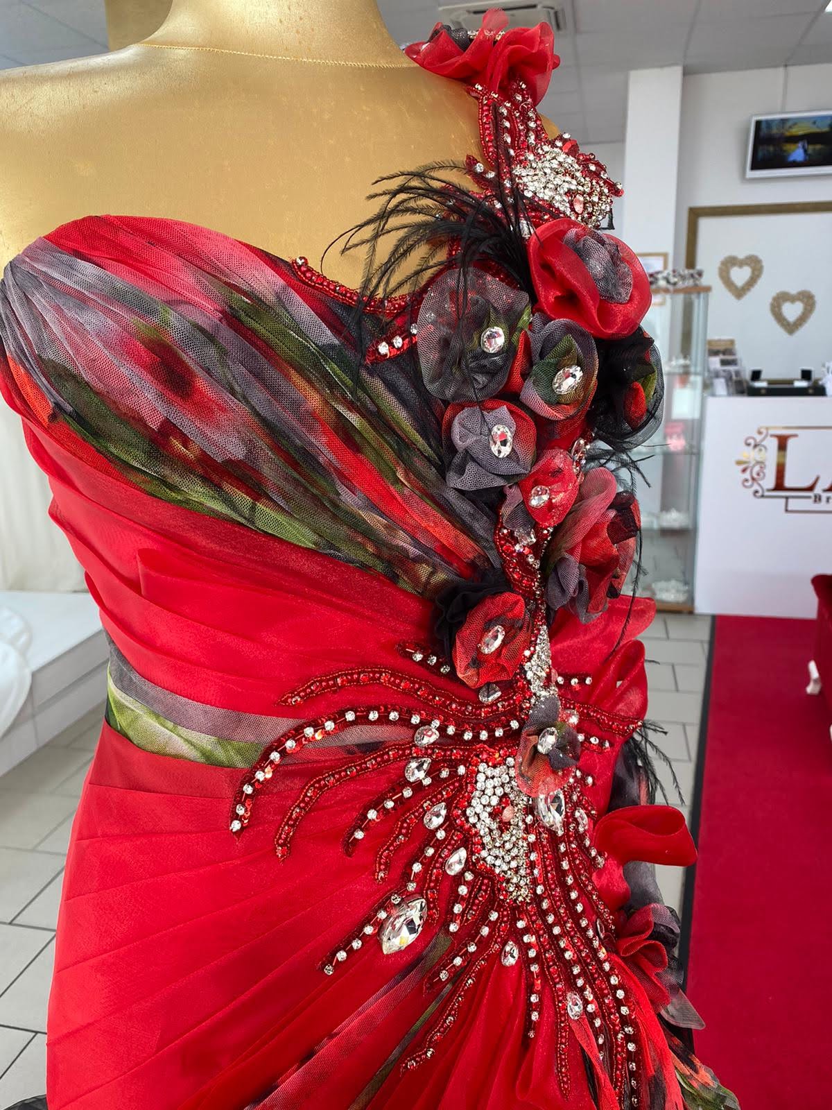 Ballkleid Pin51 – Tüll und figurbetonte Passform – Ansicht 3 | Lamia Mode