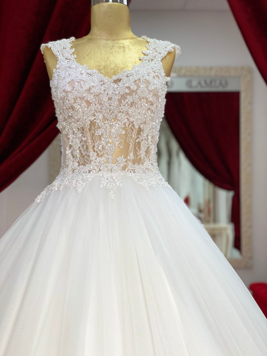 Brautkleid April – Ansicht 5 | Lamia Mode