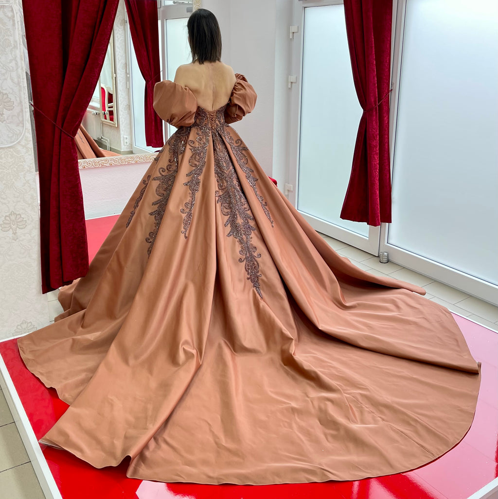 Ballkleid Müge – Corsagen-Oberteil und Schleppe – Ansicht 4 | Lamia Mode