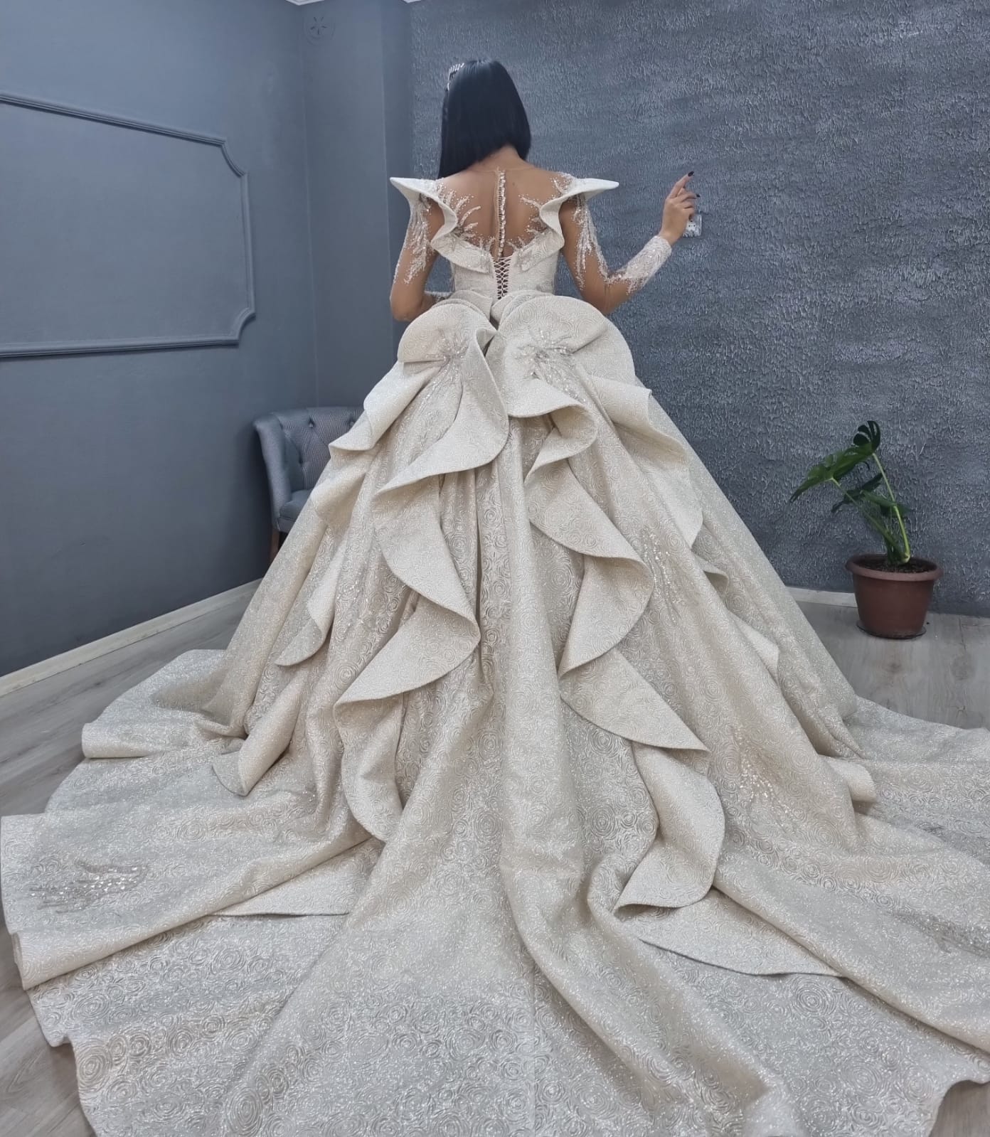 Brautkleid Viyola – Ansicht 3 | Lamia Mode