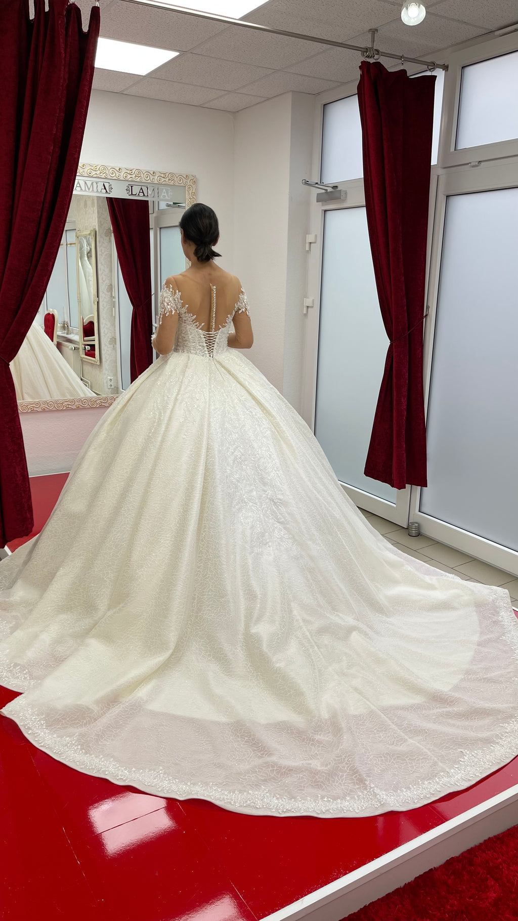 Brautkleid Rosa – Prinzessinnen-Silhouette – Ansicht 6 | Lamia Mode