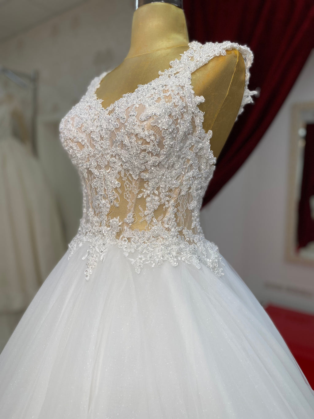 Brautkleid April – Ansicht 3 | Lamia Mode