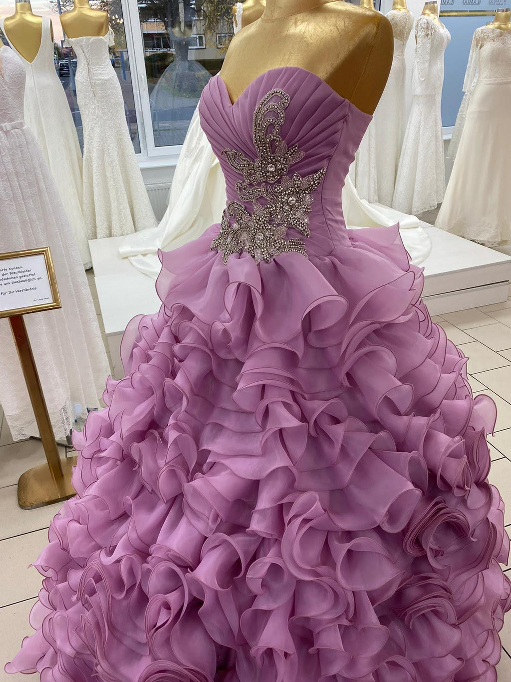 Ballkleid Pin2 – Organza und Corsagen-Oberteil in Flieder – Ansicht 1 | Lamia Mode